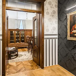 Exclusive Royal , Краков Польша