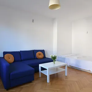 Wilcza 3 - Dla 4 Osob - 260m Do Ambasady - Duzy Balkon Od Strony Dziedzinca - Wifi - Good Apartament